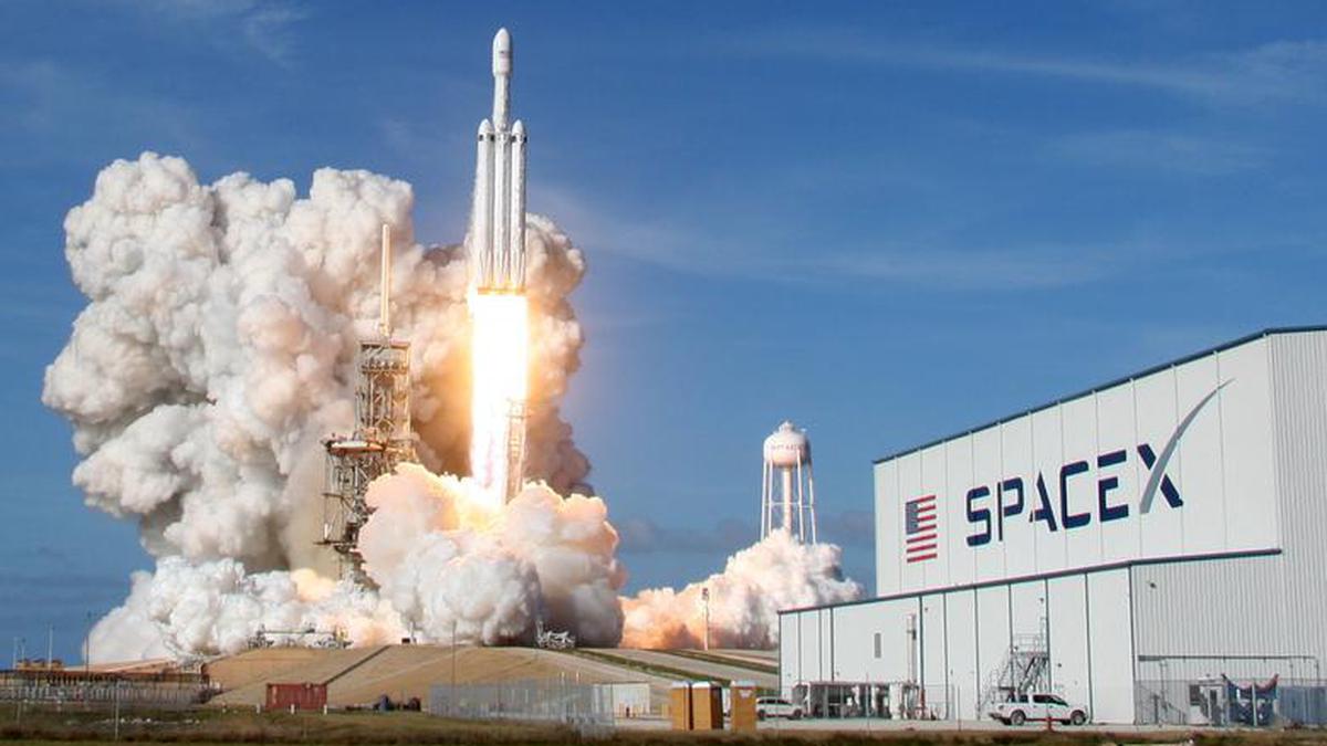 Musk's SpaceX wins Pentagon award for missile tracking satellites