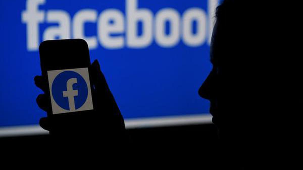 Facebook blames outage on error during maintenance