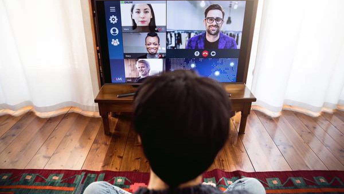 Zoom, Houseparty, Google Hangouts: how we can use these apps safer