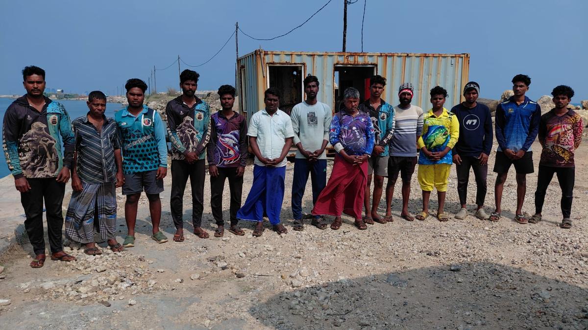 Sri Lankan Navy arrests 25 fishermen from T.N., Karaikal