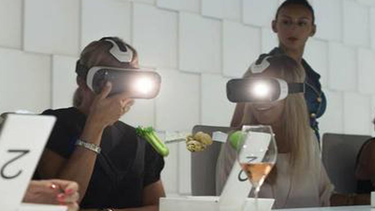 How Virtual Reality and Augmented Reality are upgrading the food and dining scene