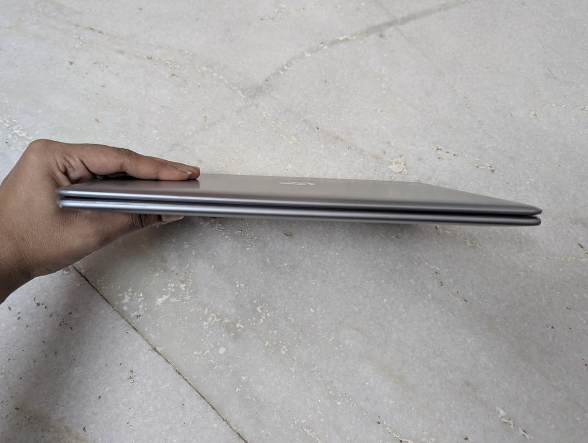 El PrimeBook 2 Neo es una computadora portátil delgada y compacta que se adapta a los viajeros y los viajeros El PrimeBook 2 Neo es una computadora portátil delgada y compacta que se adapta a los viajeros y los viajeros