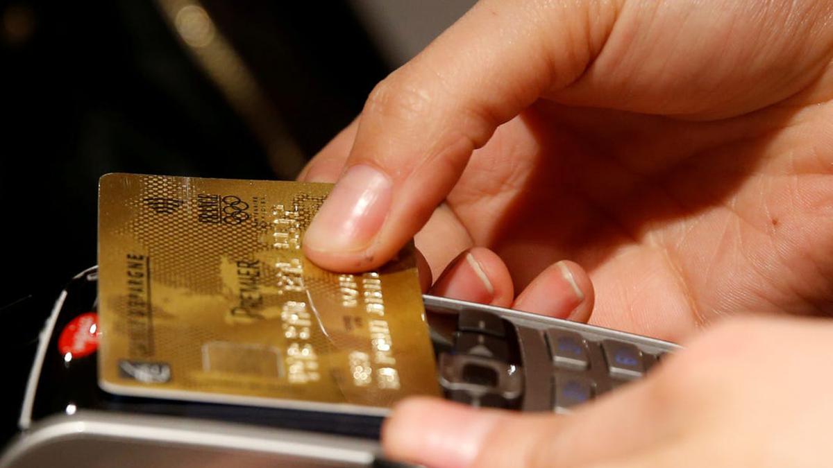 $271 bn consumer spending to shift from cash to cards,digital payments by 2023 in India:Accenture