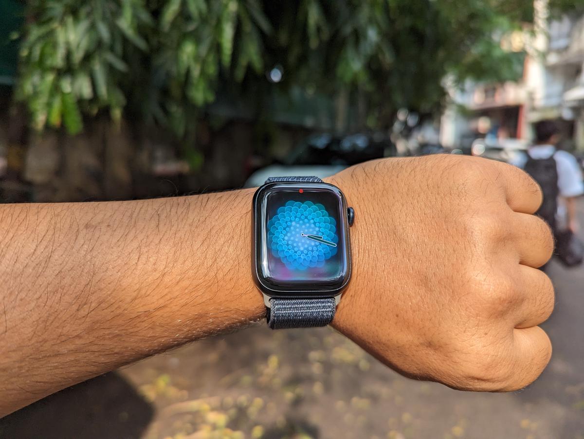Écran Apple Watch Series 9 avec une luminosité maximale de 2 000 nits
