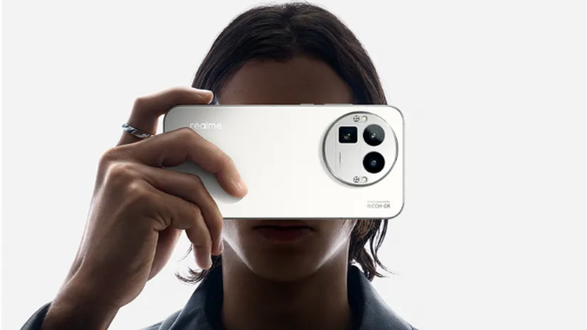 Realme GT 8 Pro :- Realme ने लॉन्च किया सबसे पावरफुल फोन GT 8 Pro, फीचर्स देख के हो जाओगे हैरान, जानिए कीमत !