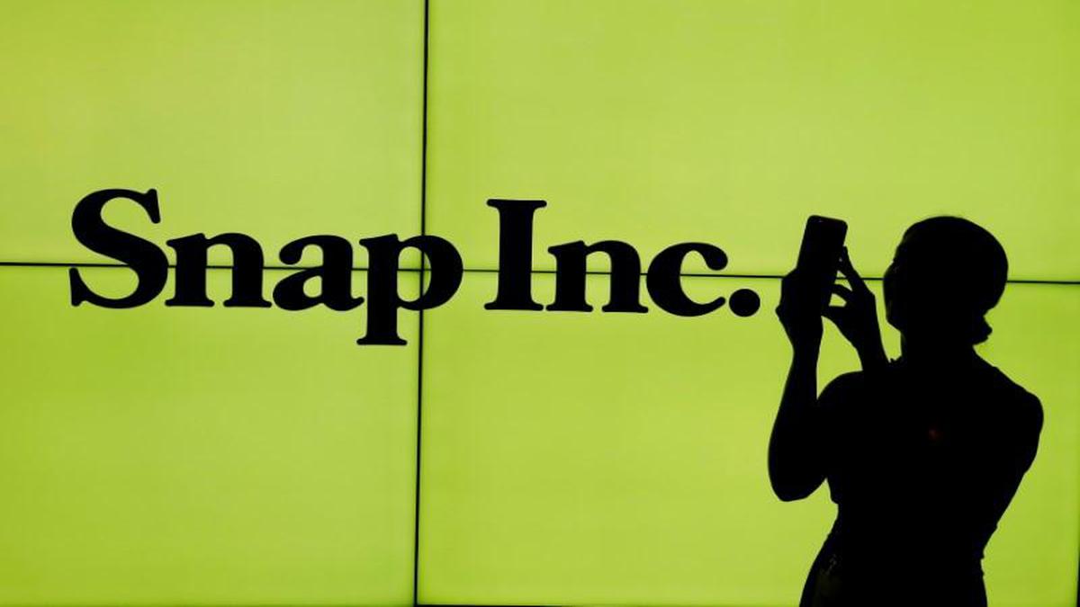 Snap shares drop 25% as revenue falls short