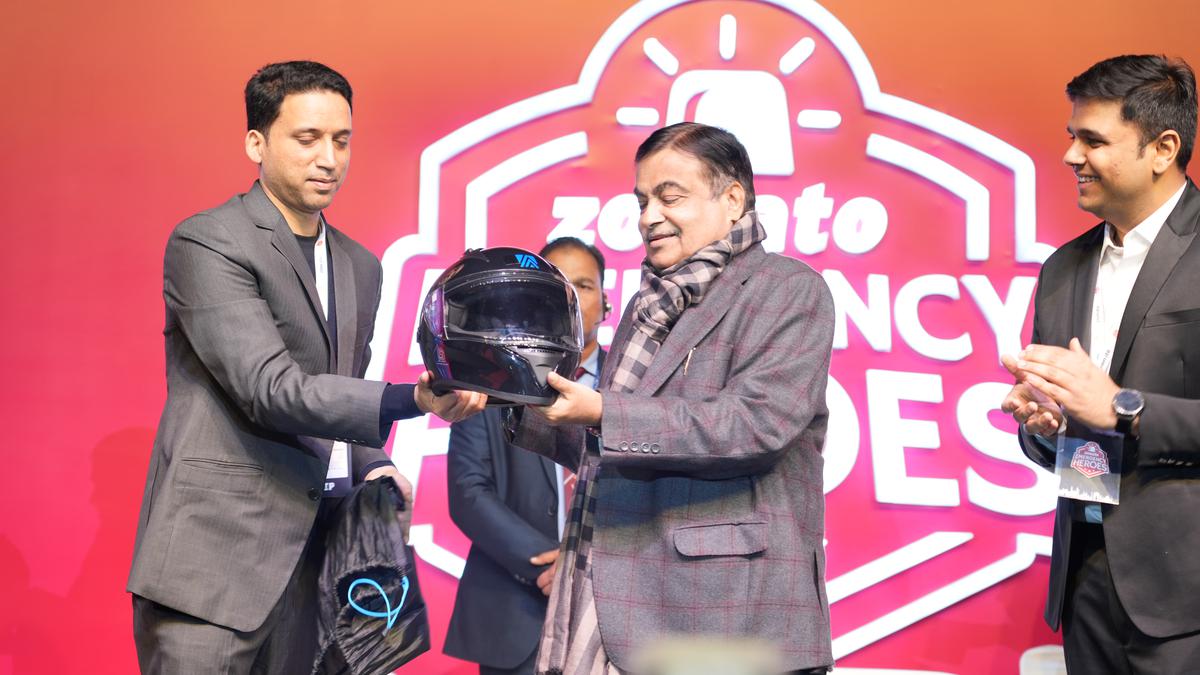 Zomato to train delivery partners in First Aid and CPR; will distribute 3 lakh Bluetooth helmets