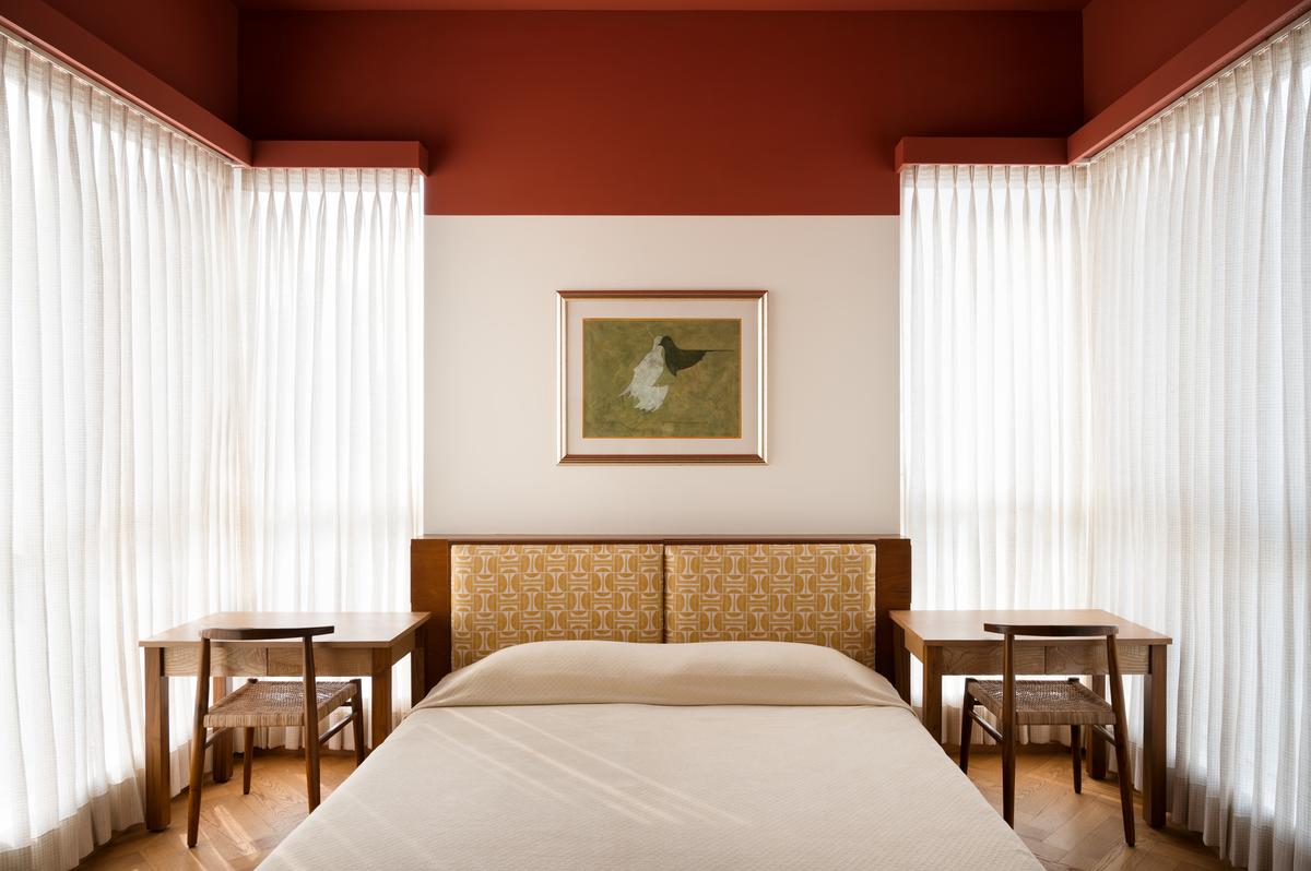 The rich grain of wood varieties, a canopy of earthy hues, and daylight script the milieu at Collectors House.