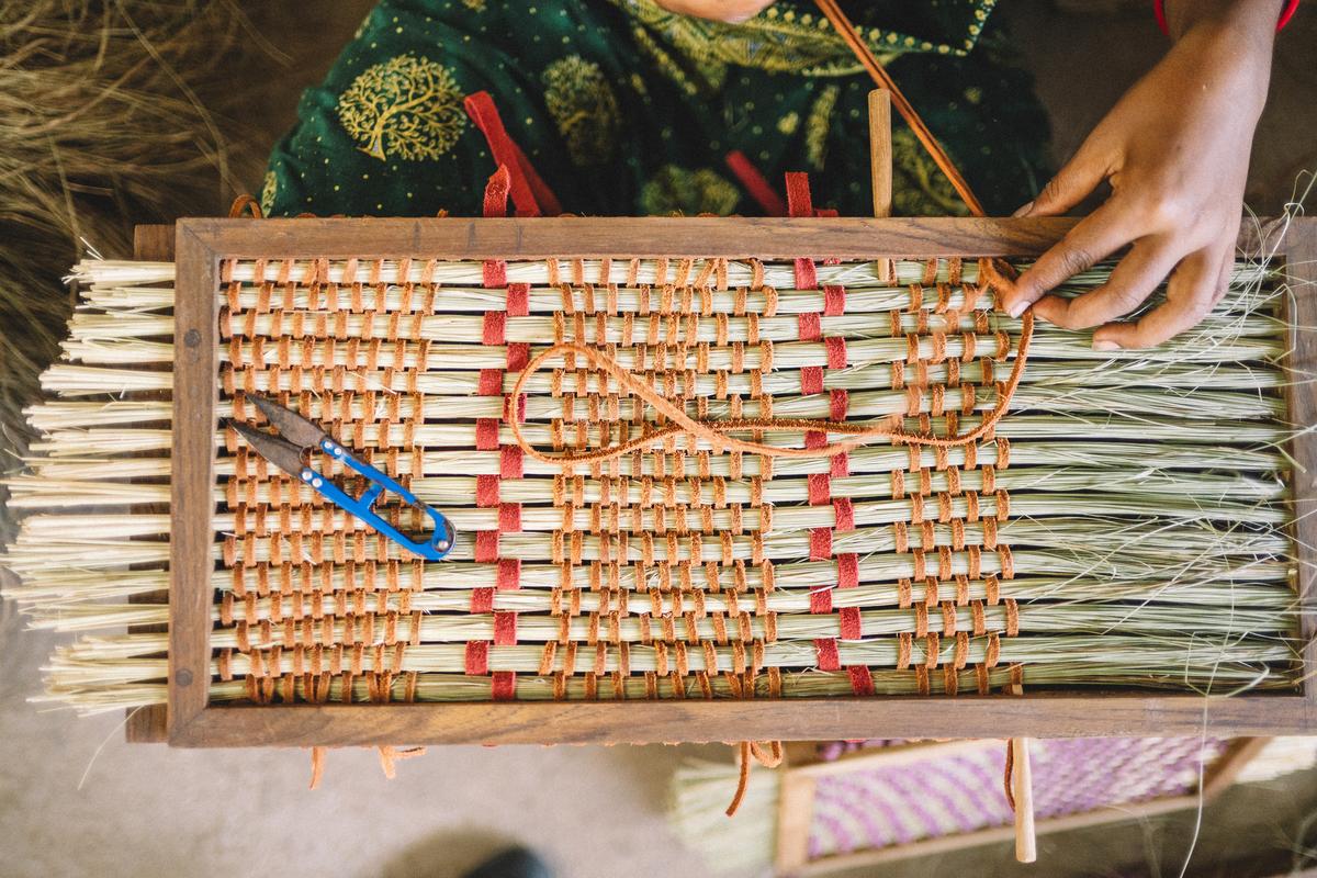 Sabai grass with suede and leather lacing. Sabai grass with suede and leather lacing.