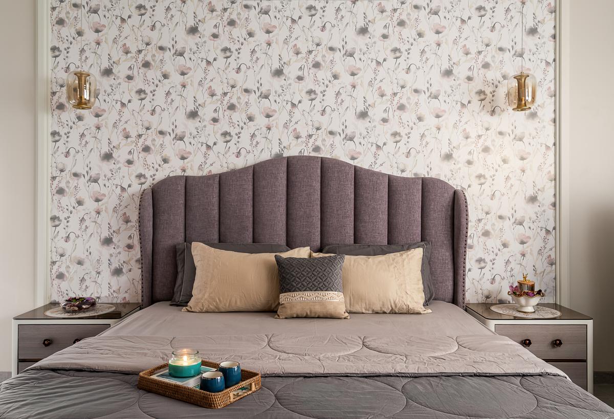 Woody whispers move through the still air, wrapping the space in ease. Woody whispers move through the still air, wrapping the space in ease.