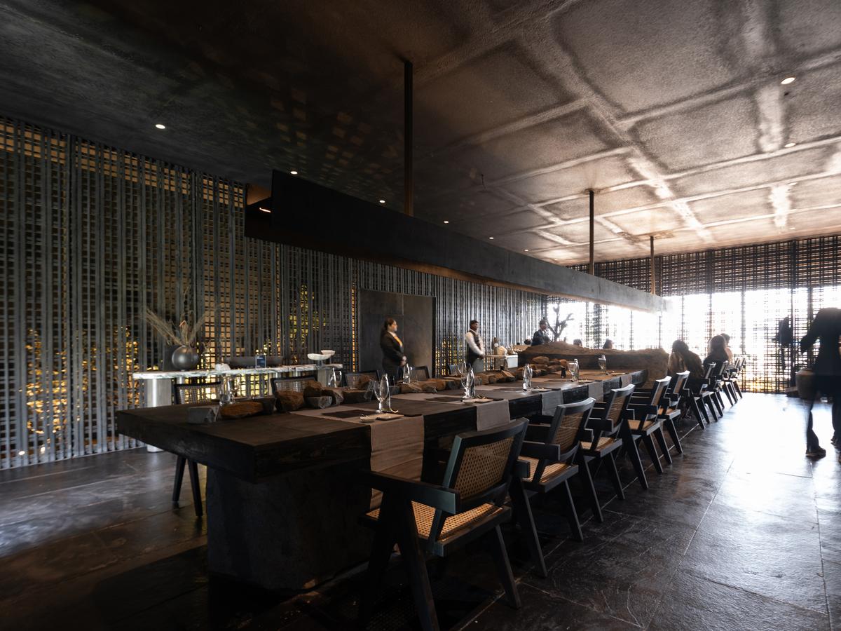 Restraint and an immersive milieu underpin Abin Chaudhuri’s approach for Izumi’s venue. Styling: Prateeksha K. Tholia. Restraint and an immersive milieu underpin Abin Chaudhuri’s approach for Izumi’s venue. Styling: Prateeksha K. Tholia.