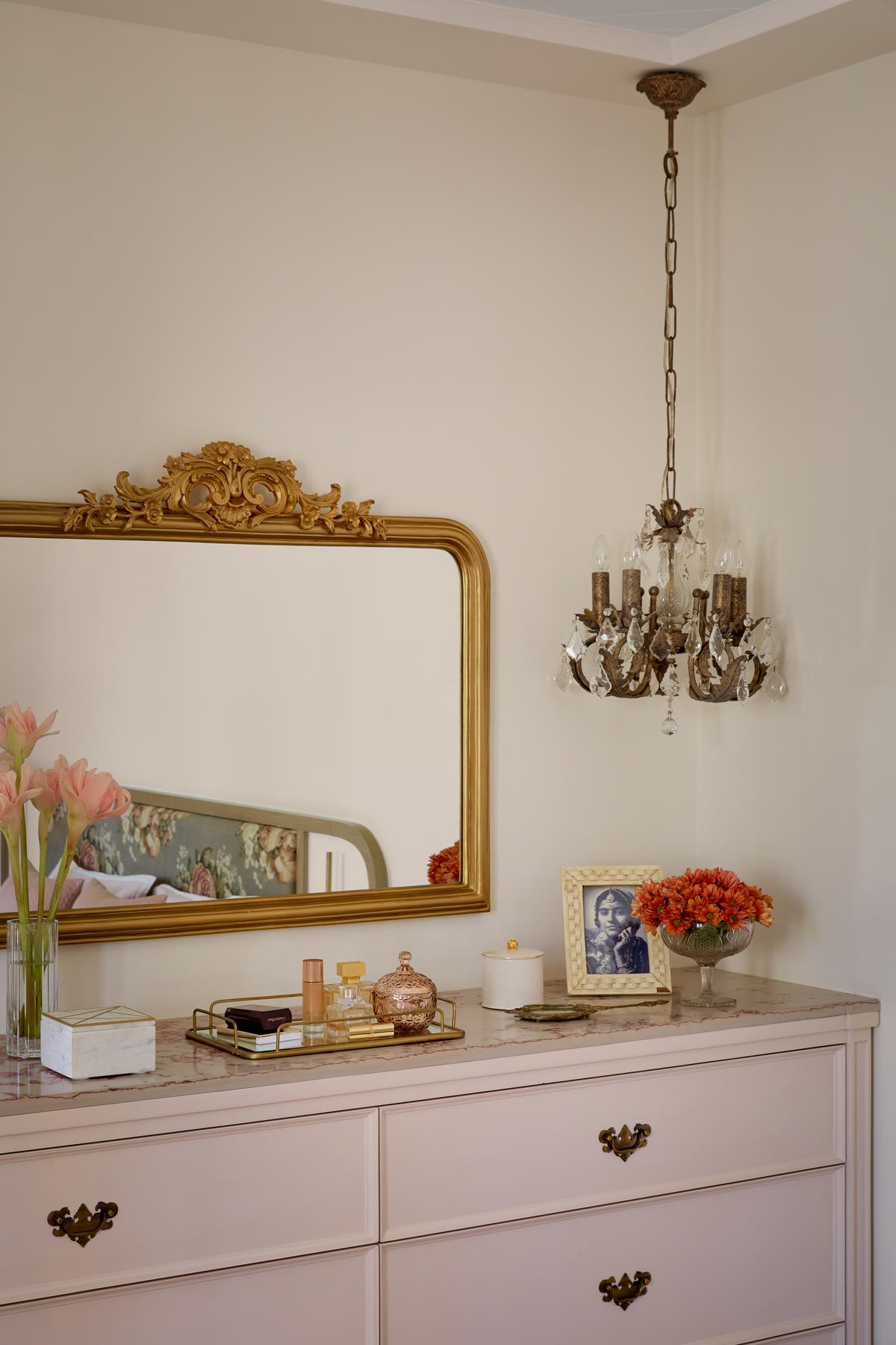 Objects play a sentient role in Kapoor’s take on restraint, creating a transportive visual. Styling: Samir Wadekar. 