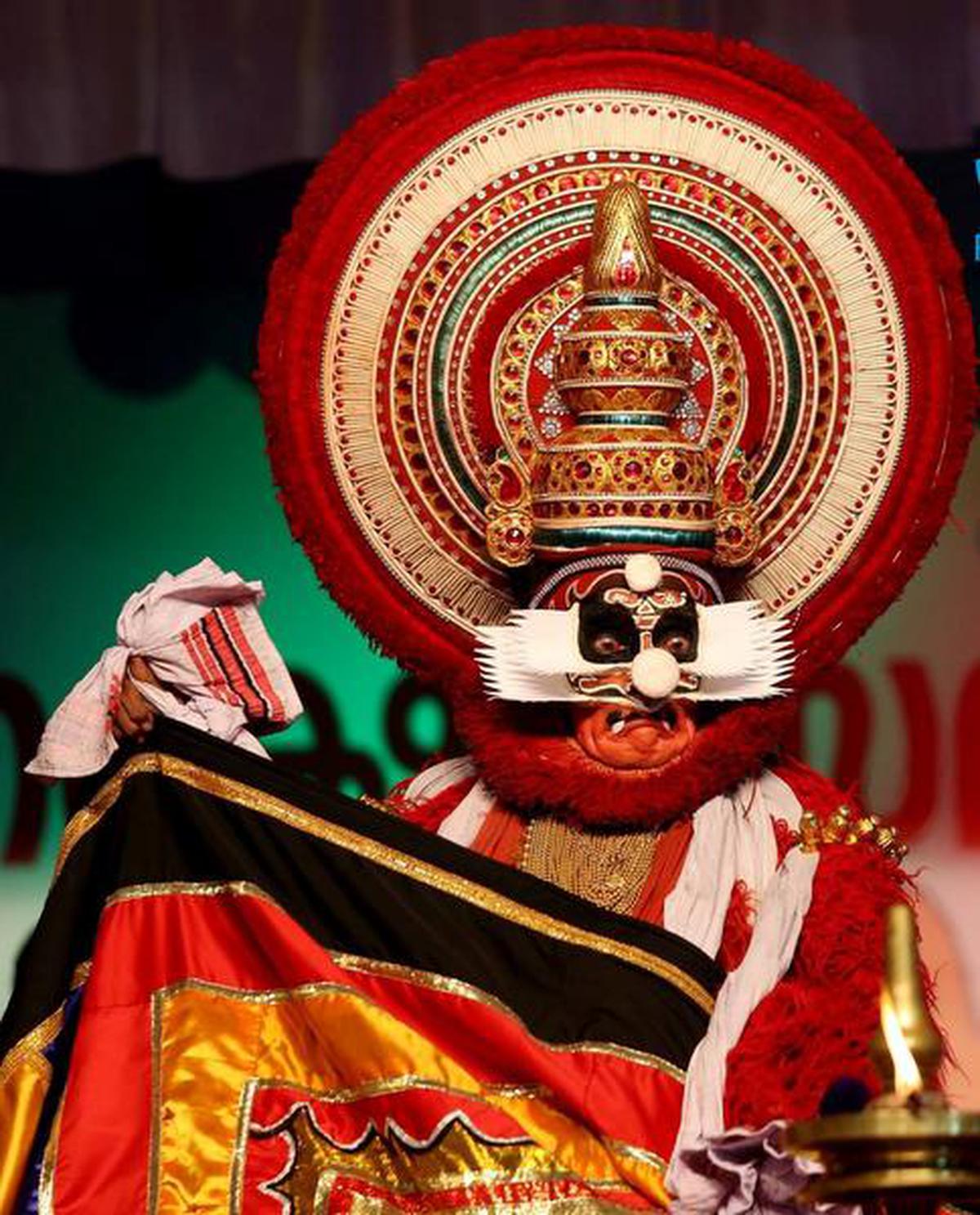 Tribute to veteran Kathakali artiste Nelliyode Vasudevan ...