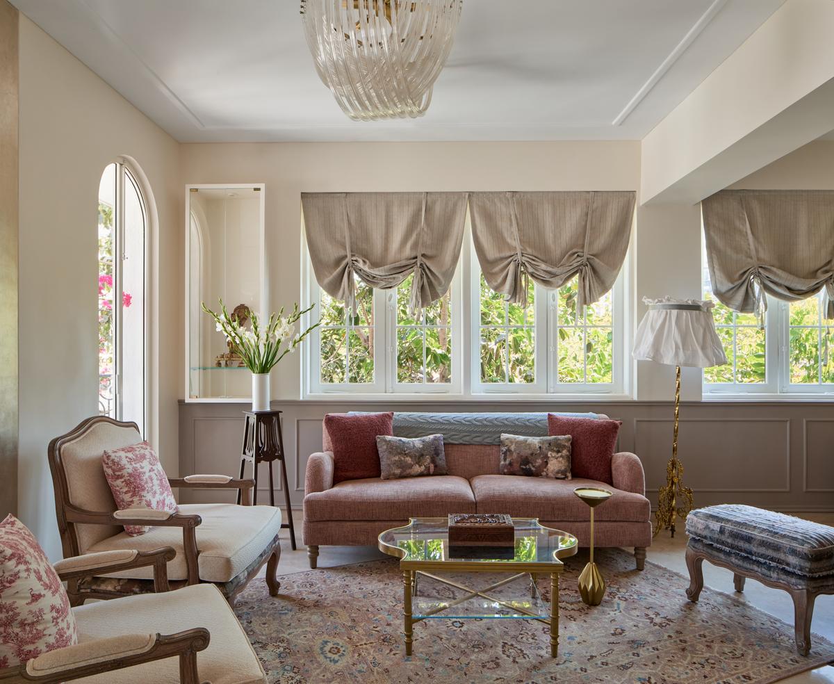 At Les Trois, the studio conjures quiet luxury through muted tones, floral accents, and a vintage-esque demeanour. Styling: Samir Wadekar. 