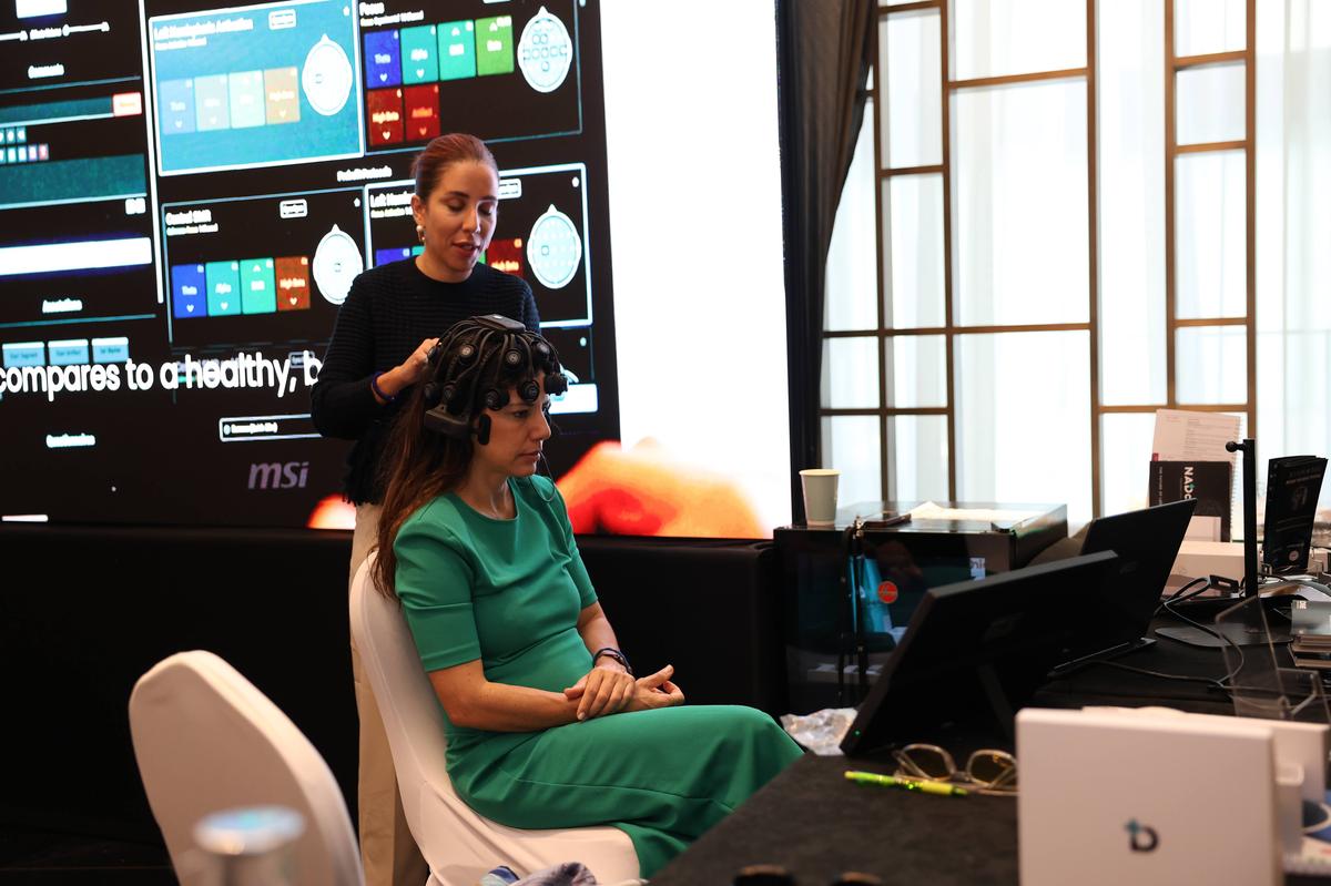 The Brain X360 is a helmet with octopus-like tentacles that maps how tired or foggy your brain is. 