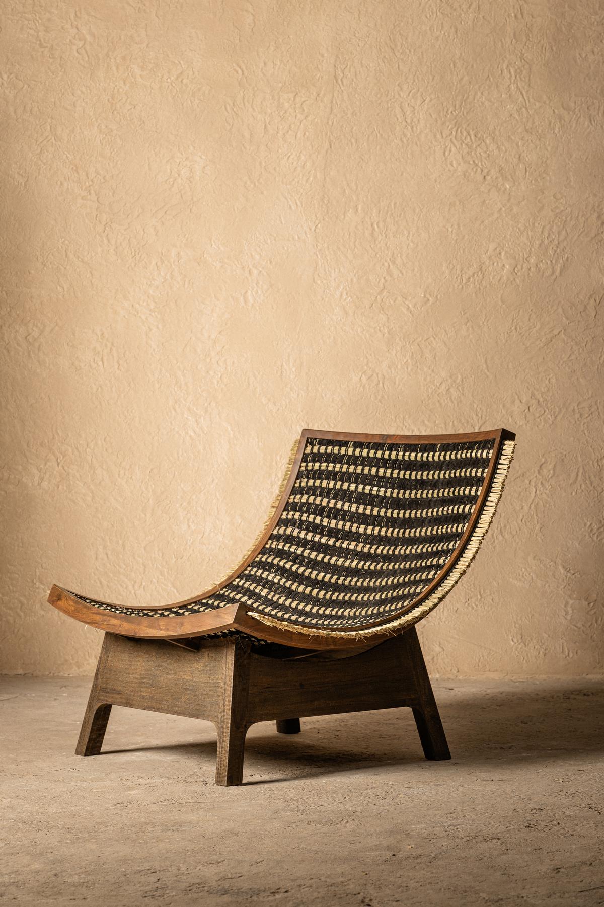 Niraba aaram chair Niraba aaram chair