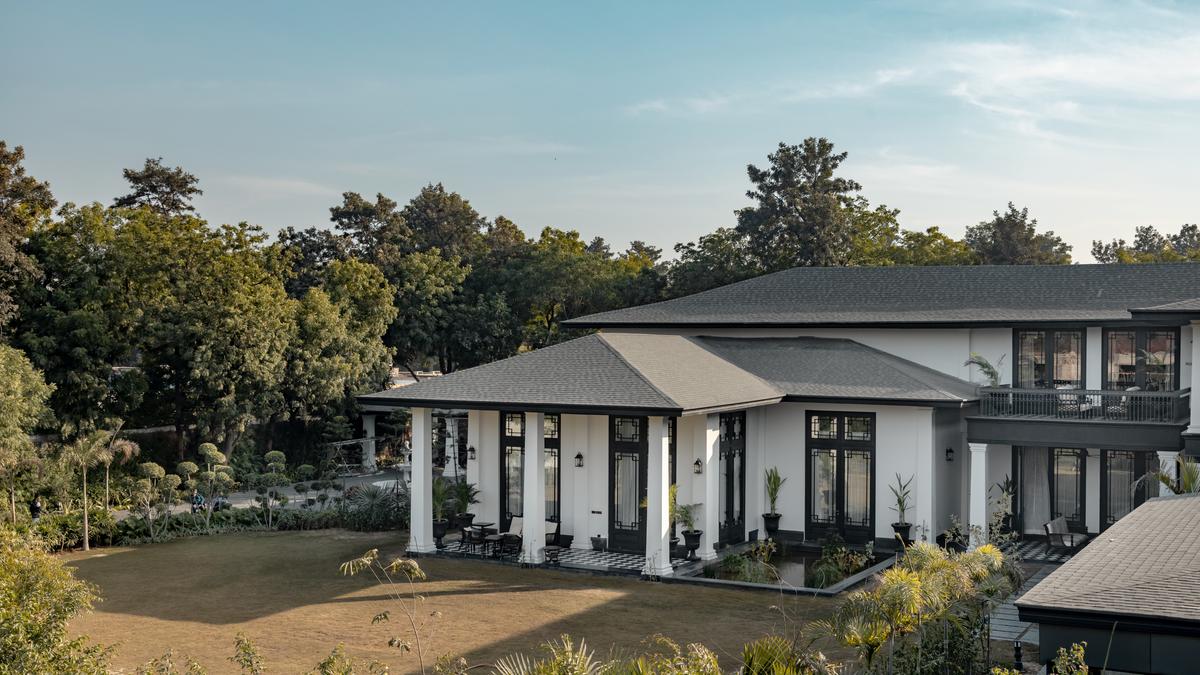 5 modern homes built to beat the heat