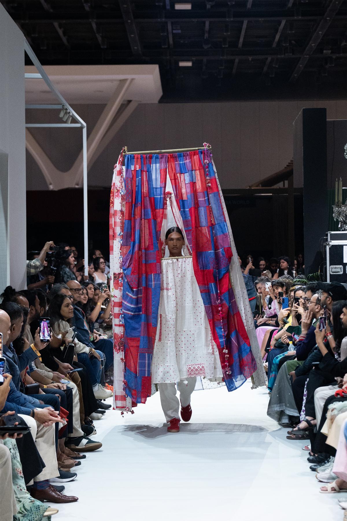 Péro has always dressed the world softly, now it invites the world to live that way too. Péro has always dressed the world softly, now it invites the world to live that way too.