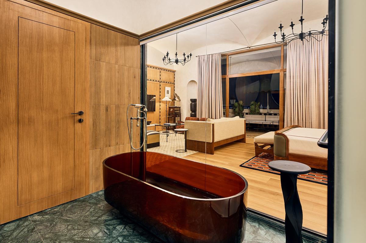 The art collection has been curated by Method Gallery in Mumbai. The art collection has been curated by Method Gallery in Mumbai.