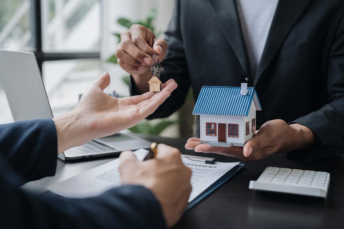 thehindu.com - Hardik Shah - How real estate investments can secure a mother's financial future