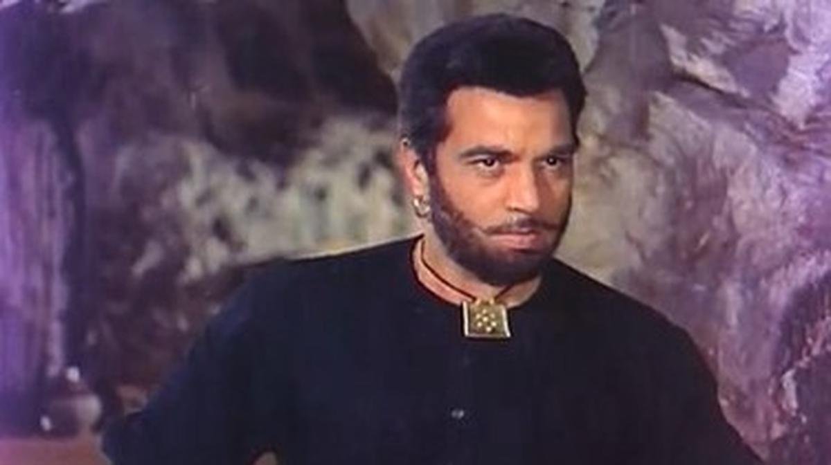 Dharmendra in a still from ‘Samadhi’ (1972).