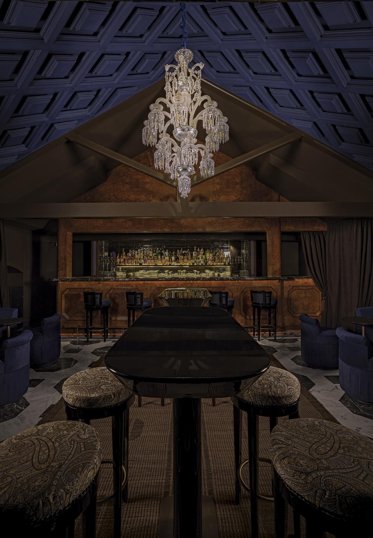 The fumoir: a tent-like private salon. The fumoir: a tent-like private salon.