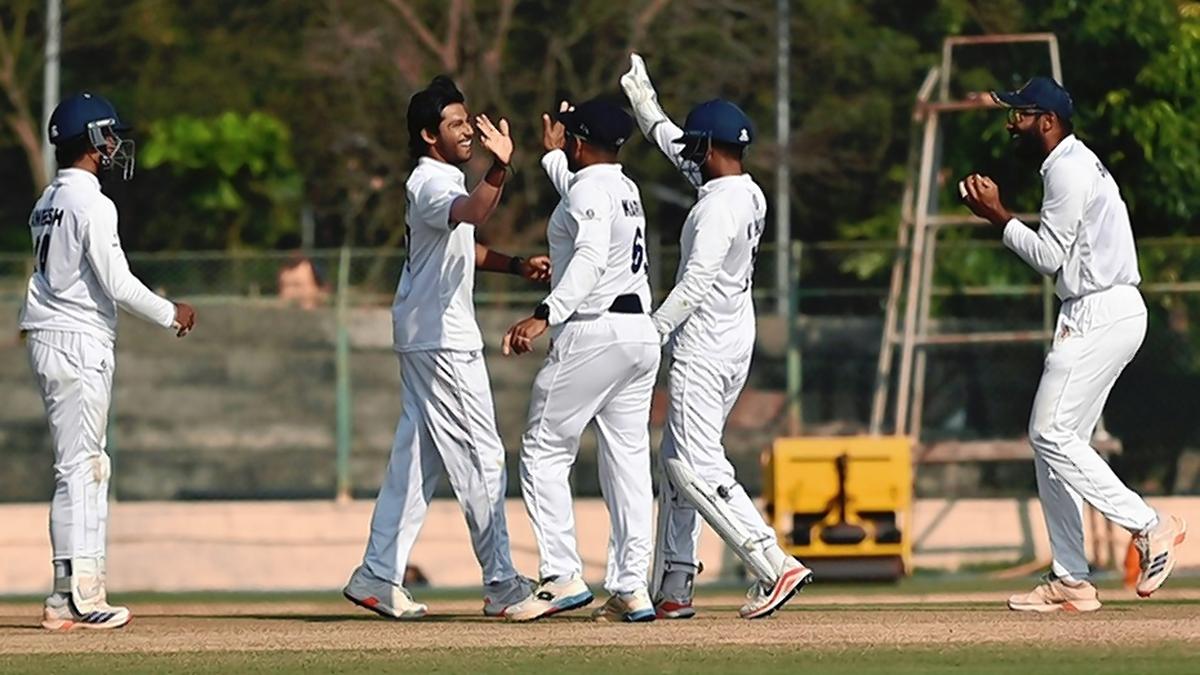 Bowling oynarken sopayla katkıda bulunmak özgüvenimi artırdı: Shikhar