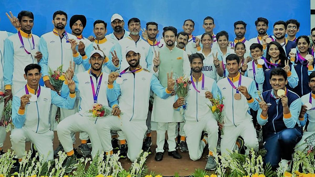 Sports Minister presents cash awards to Asian Games medallists