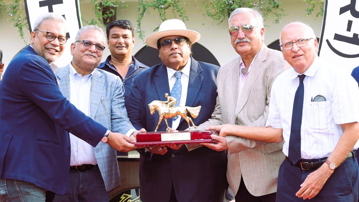 Baychimo merebut 2000 Guinea India