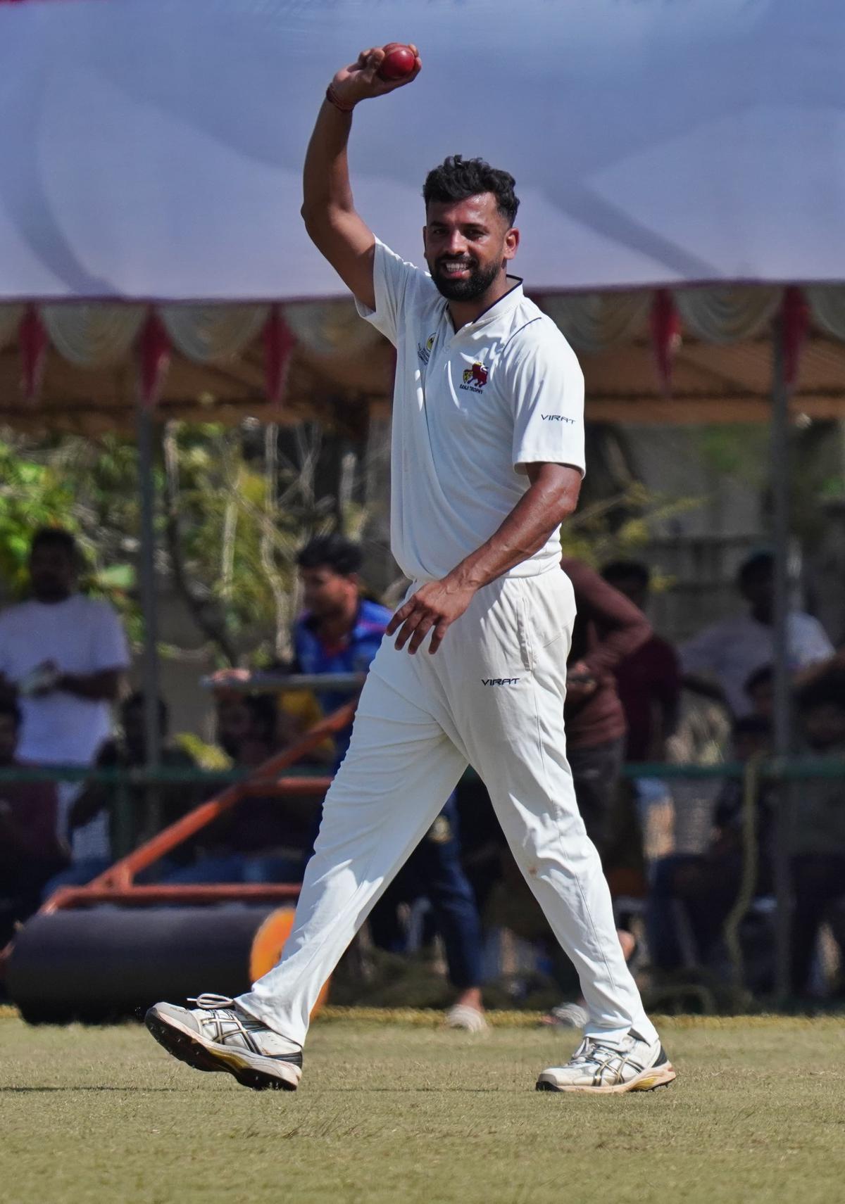 Mumbai pacer Rohit Avasthi took five wickets for nine runs off 17 deliveries to trigger a Kerala collapse