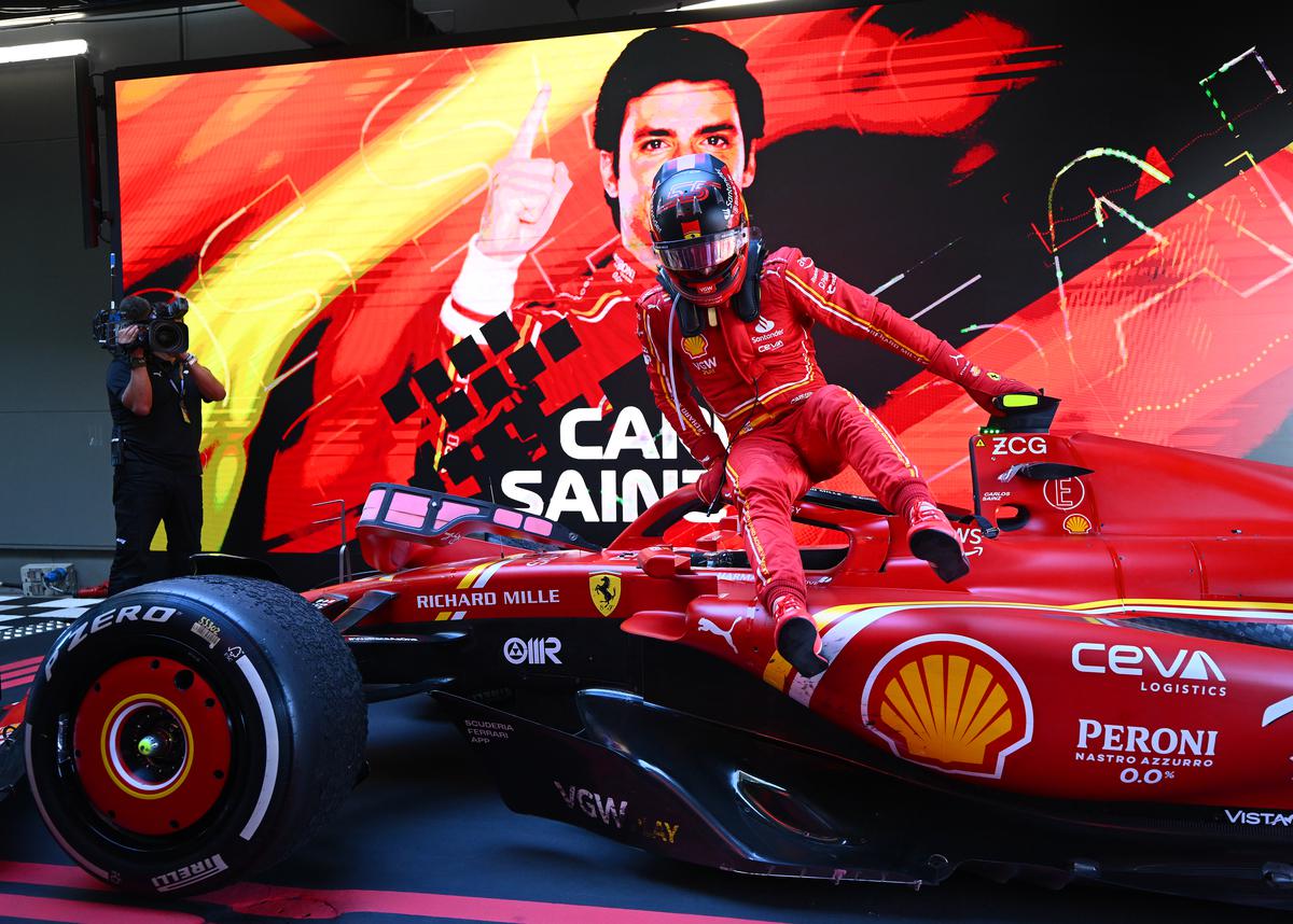 Fairytale exit? If Ferrari’s early promise holds, Sainz, who has already ended two Red Bull streaks, will back himself to pull off something truly spectacular in his final season in red. | Photo Credit: Getty Images