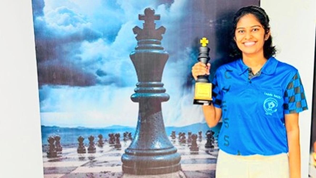 New National champion Nandhidhaa sets sights on becoming a GM