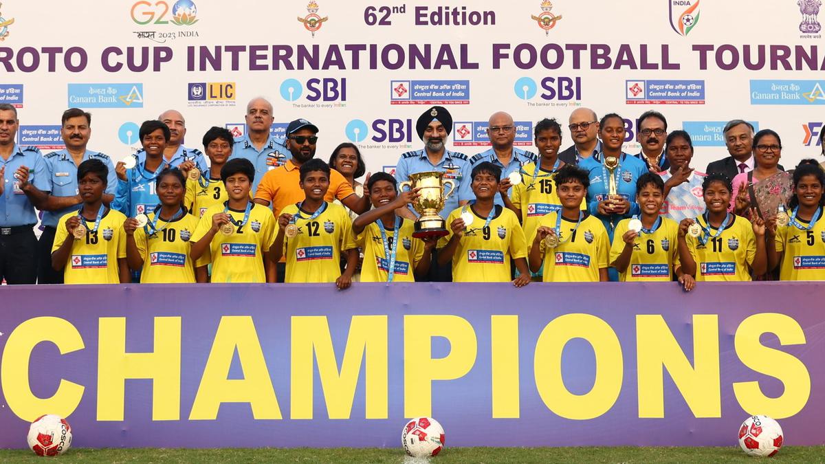 Anita Dungdung (two) and Shaulina Dang scored the objectives as St. Patrick’s High School, Gumla, defended its title with a 3-0 victory over Government Senior Secondary School, Alakhpura, Bhiwani, within the under-17 ladies ultimate of the 62nd Subroto Cup soccer match on the Ambedkar Stadium on Tuesday.