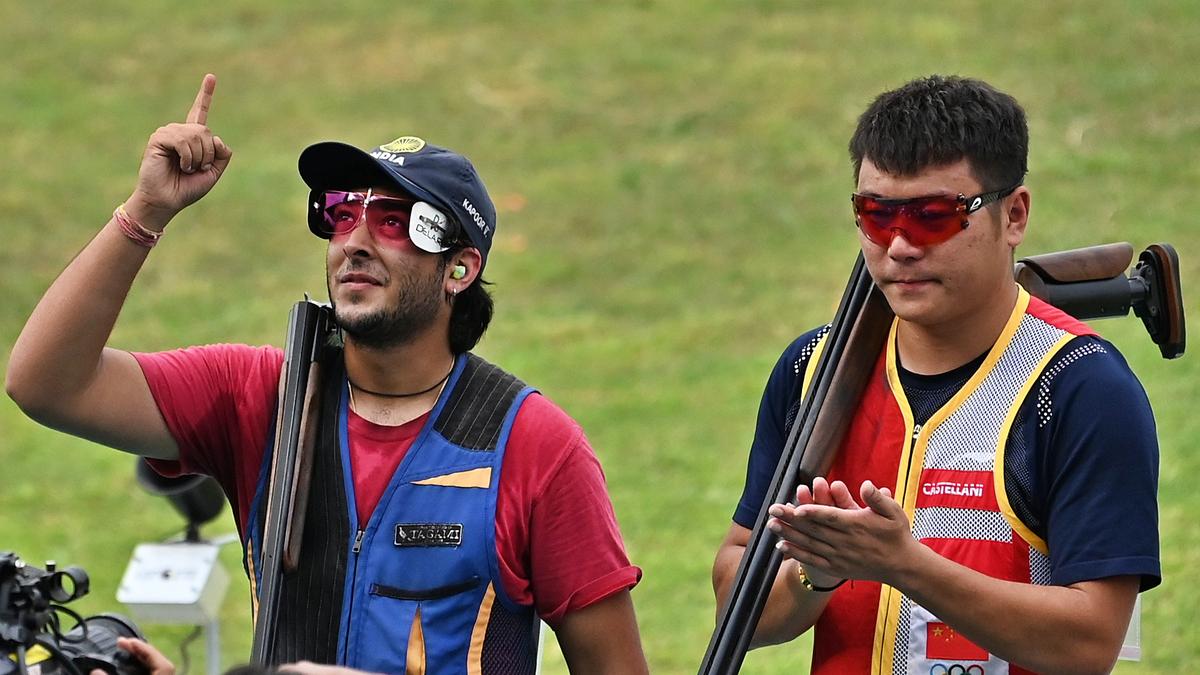 Shooting | Vivaan Kapoor and Anantjeet Singh Naruka provide a sparkling finish for India in World Cup Final