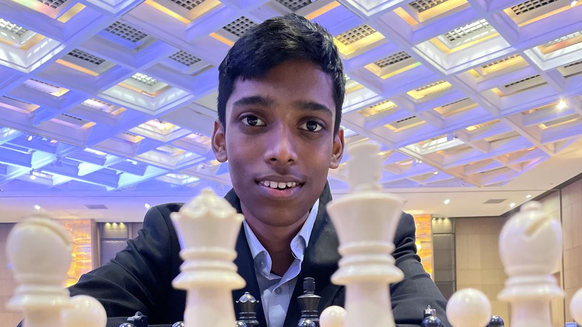 India is waiting': Chess prodigy Praggnanandhaa takes on Magnus Carlsen, Sports News