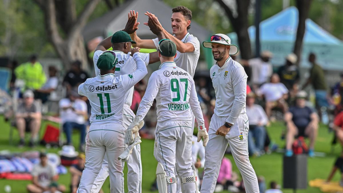 SA vs PAK first Test: South Africa stumbles to 27-3 in pursuit of tricky 148-run target against Pakistan