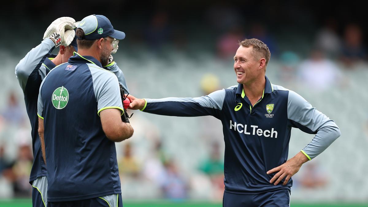 Mitchell Marsh is fully fit and available to bowl in Melbourne, says Andrew McDonald