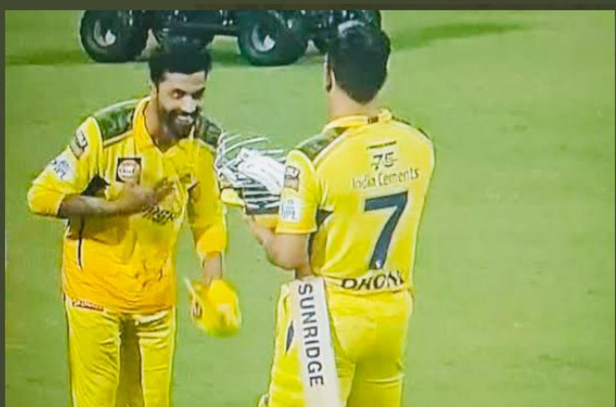 Indian Premier League 2023 | Ravindra Jadeja retained by CSK, shares photo with Dhoni