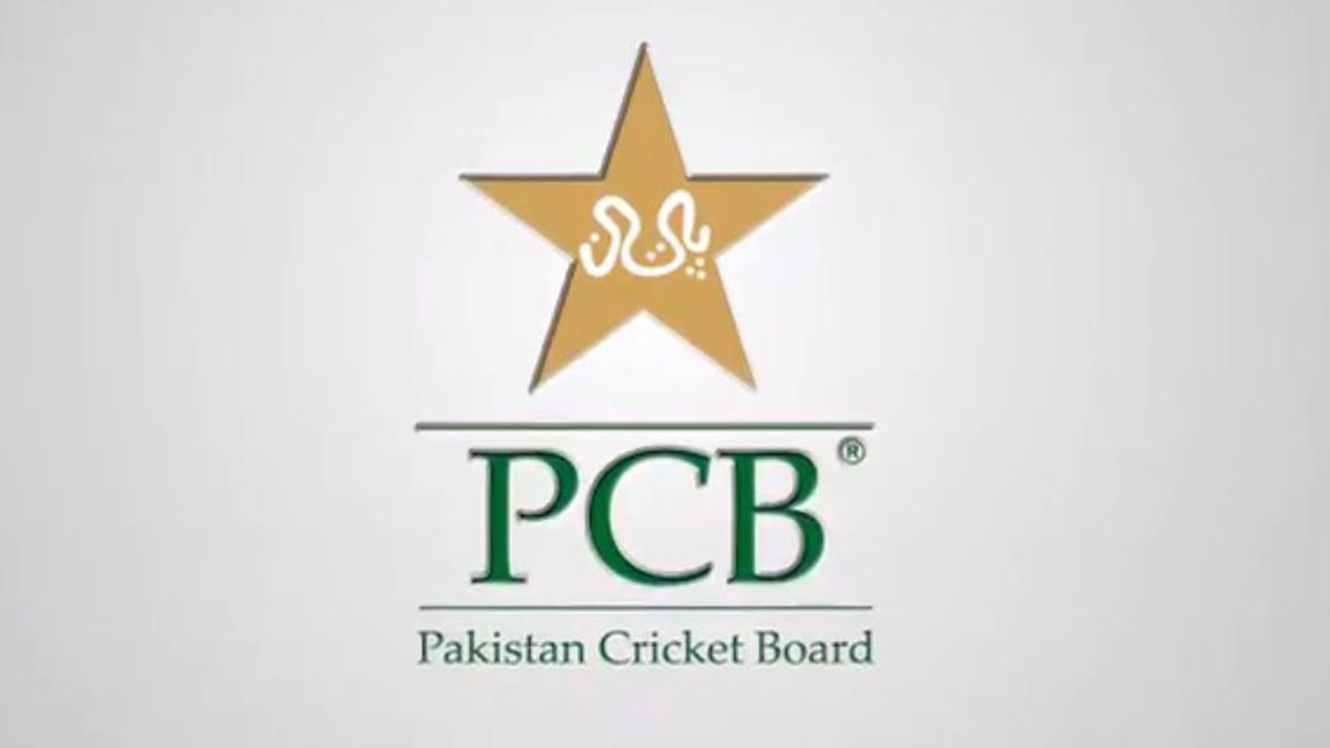 World Cup Pakistan Cricket Players PCB central contract row team sponsor  logos boycott - पाकिस्तान क्रिकेट में बवाल, पिछले 4 महीने से नहीं मिली बाबर  आजम की टीम को मैच फीस; वर्ल्ड