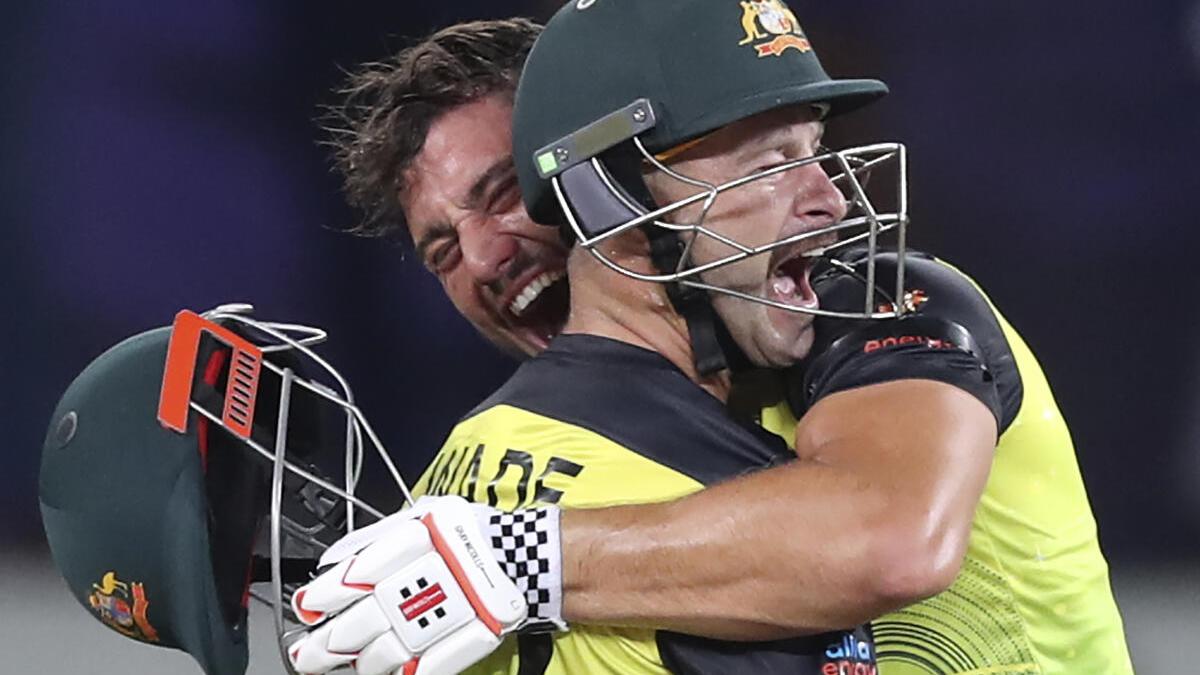 Stoinis and Wade pull off heist, propel Australia into the final