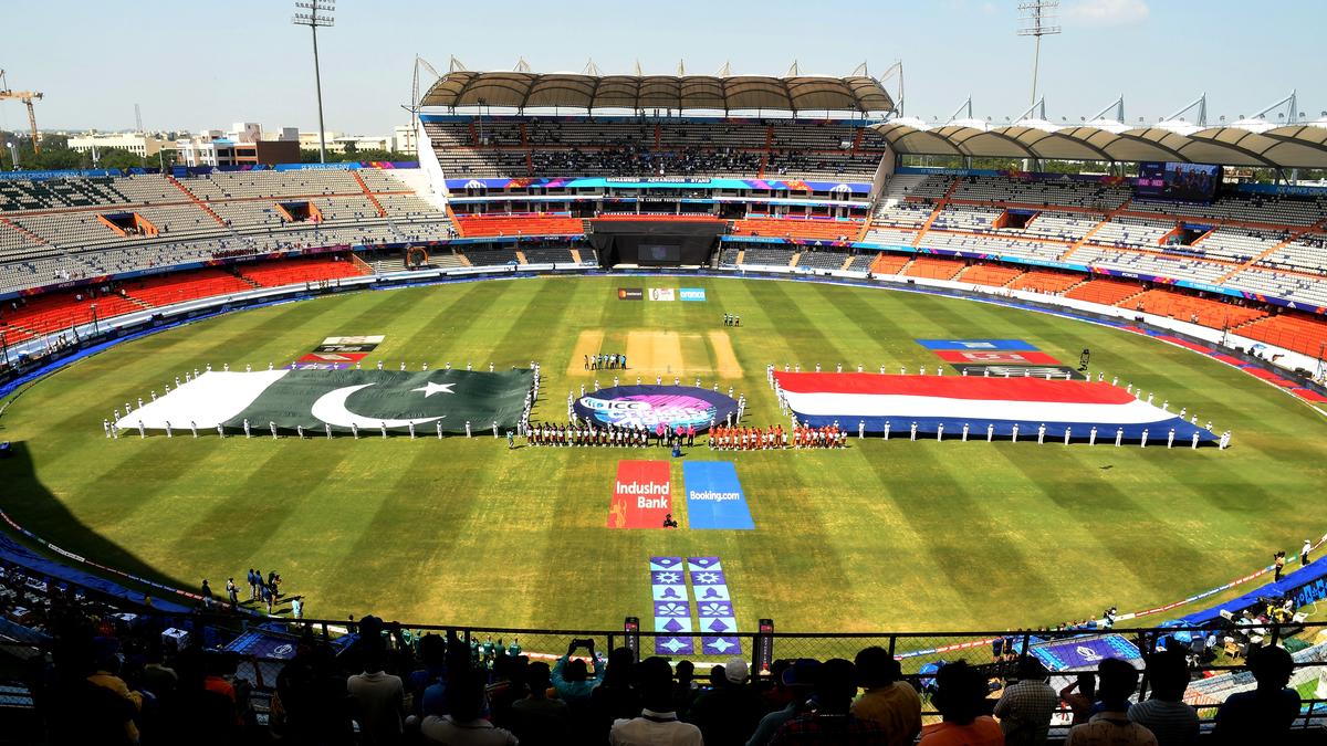 Netherlands elects to bowl against Pakistan in World Cup