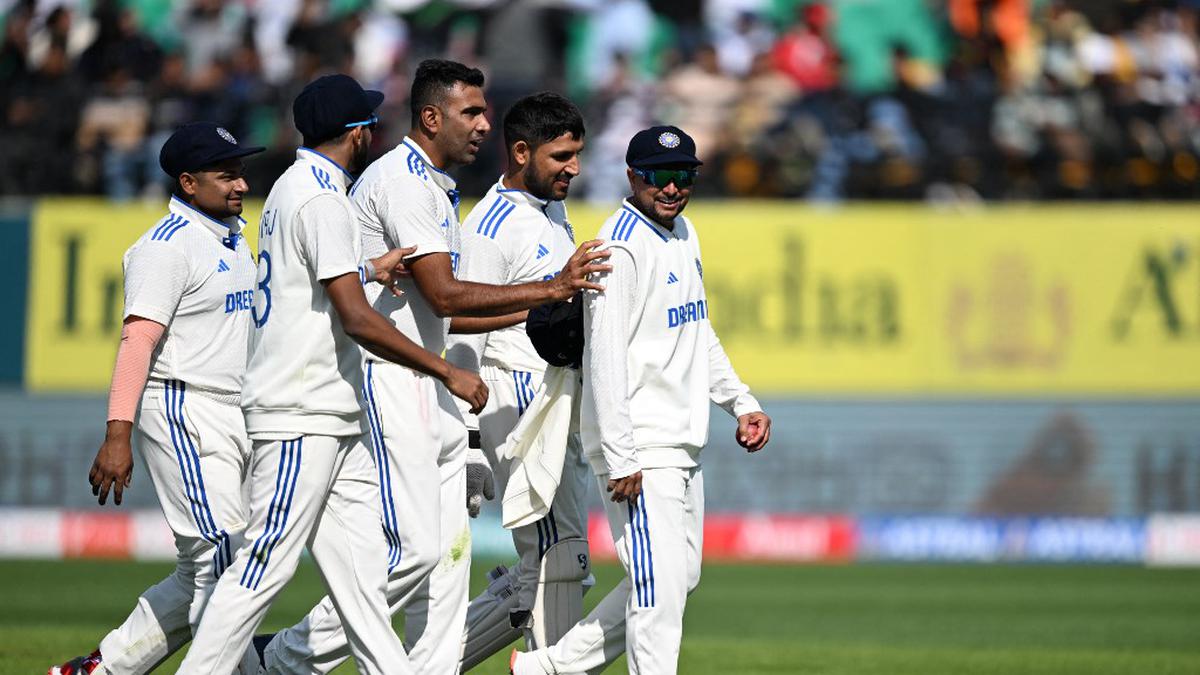 IND vs ENG 5th Test: Kuldeep-led Indian bowlers le