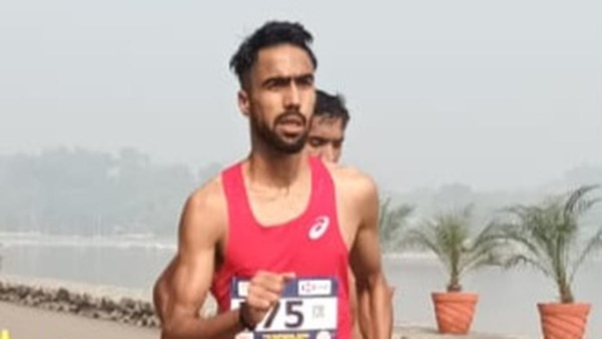 Akshdeep betters National record; Manju Rani clinches women’s title