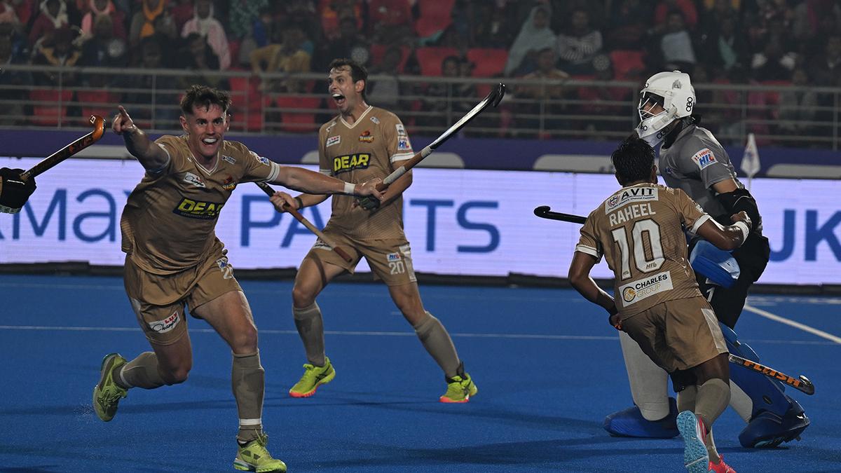 HIL | Dragons hit back to hold Rudras, enter semifinal