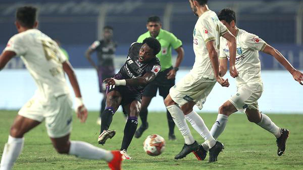 Maurico saves the day for Odisha