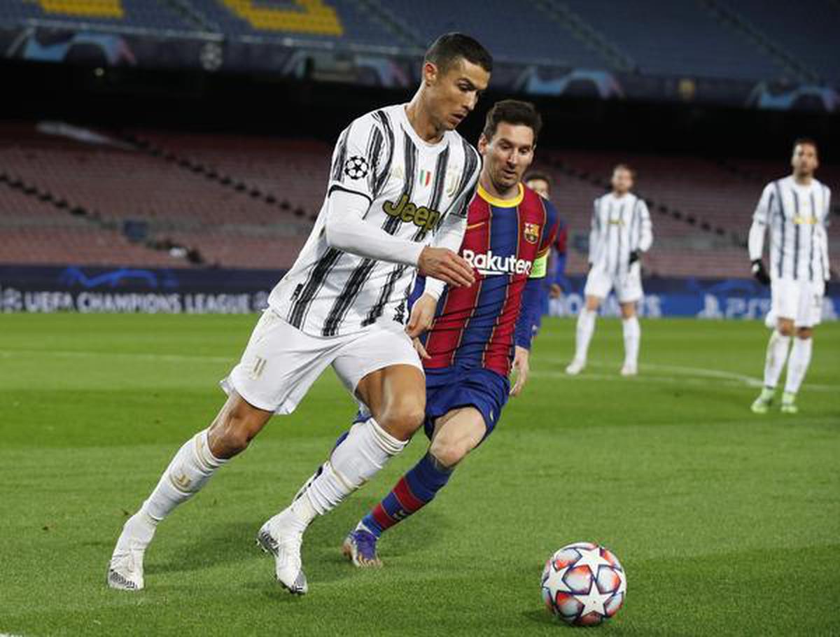 Barcelona 0-3 Juventus: Cristiano Ronaldo Trumps Lionel Messi As Juve Top  Champions League Group