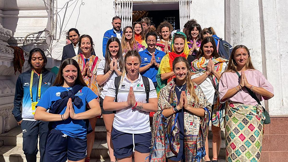 Italy women make auspicious start to emotional visit