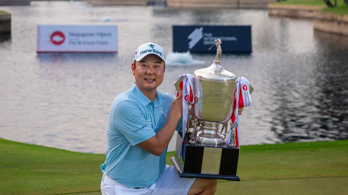 Golf | Ham keeps John at bay to win the Singapore Open