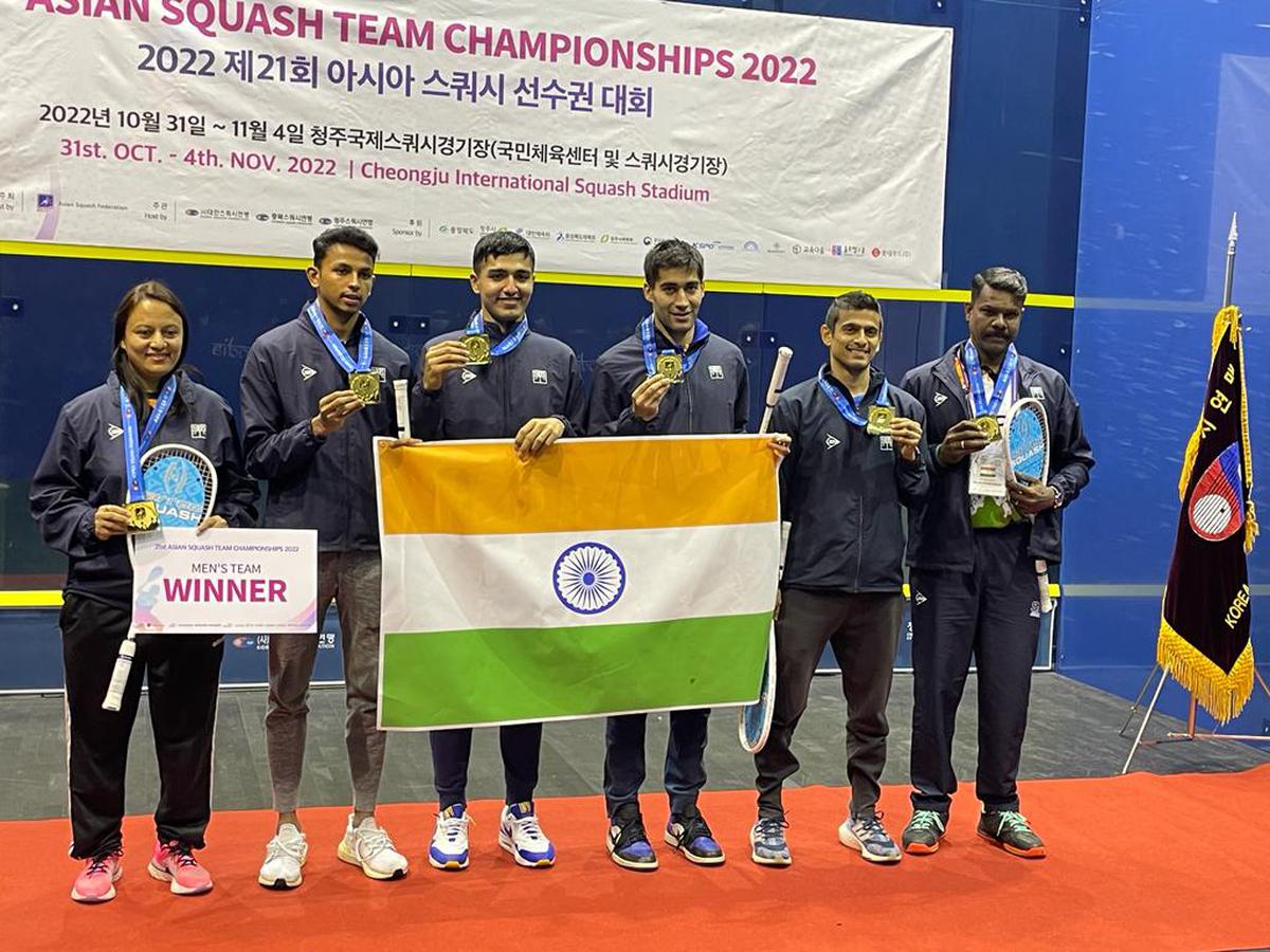 Indian men win a first gold