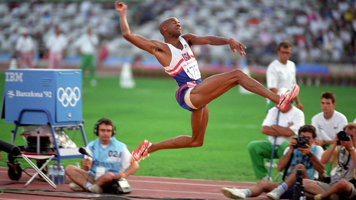 Still a giant leap for man: the stagnation of the long jump